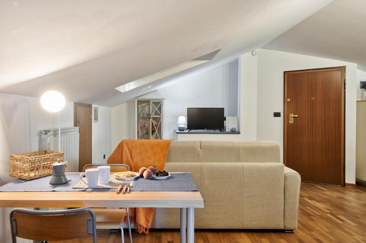 5 Miglia Apartment La Mansarda A Collegno Exterior foto